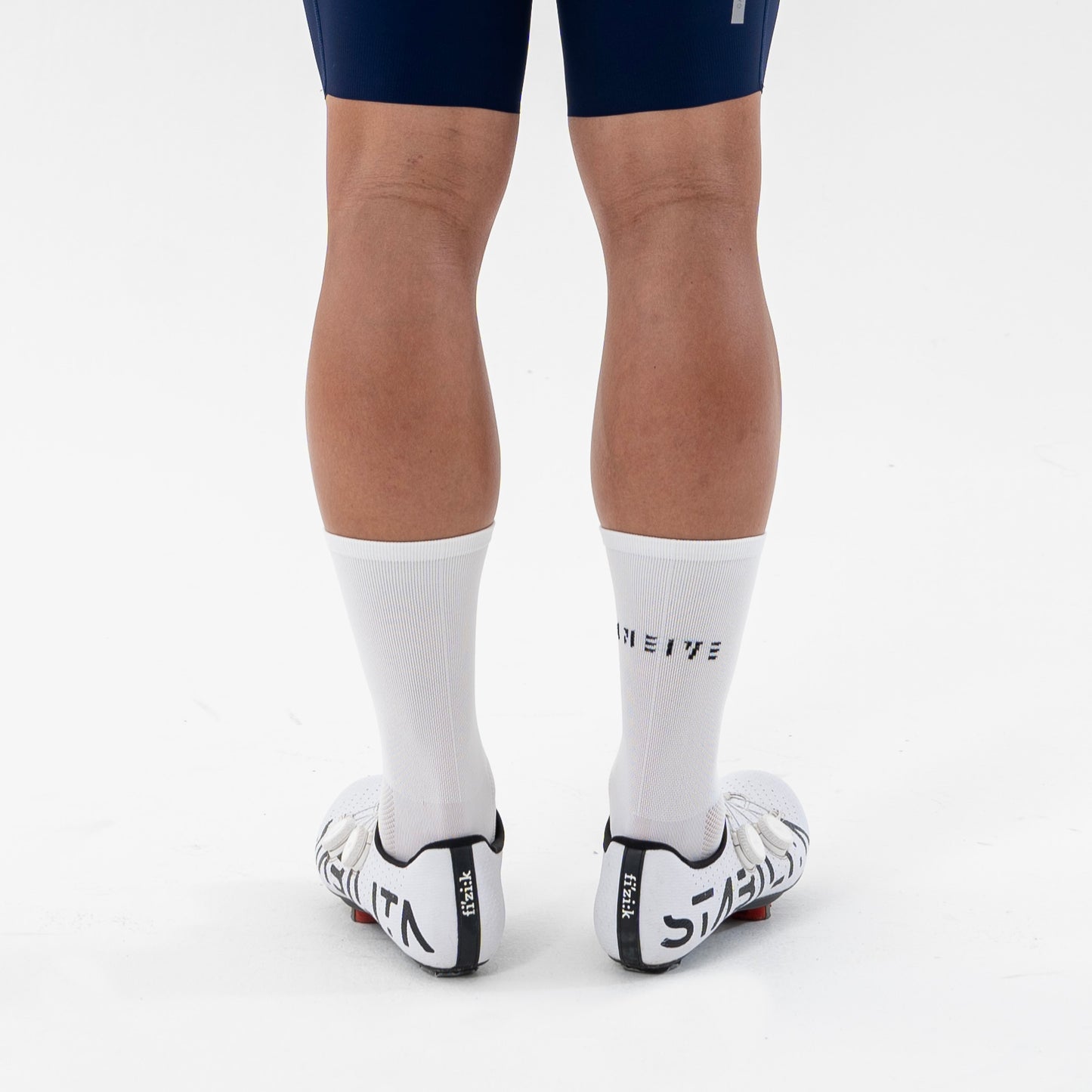 Minimal plain socks